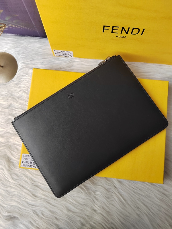 超激安ブランド財布偽物背面デザイン